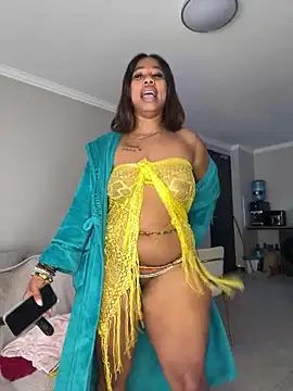 CurvyDesire1 online show from May 26, 7:29 am