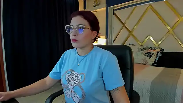 annyfischer online show from September 25, 4:11 am