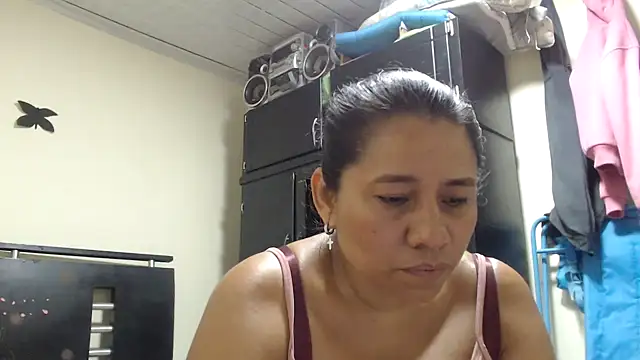adrixxx38 online show from May 1, 9:40 pm