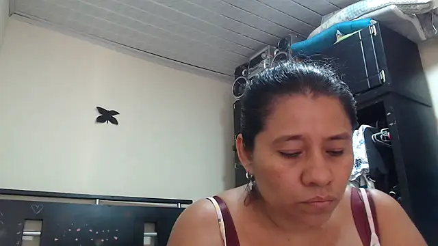 adrixxx38 online show from May 12, 9:32 pm