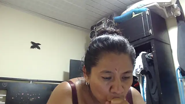 adrixxx38 online show from May 16, 6:49 am