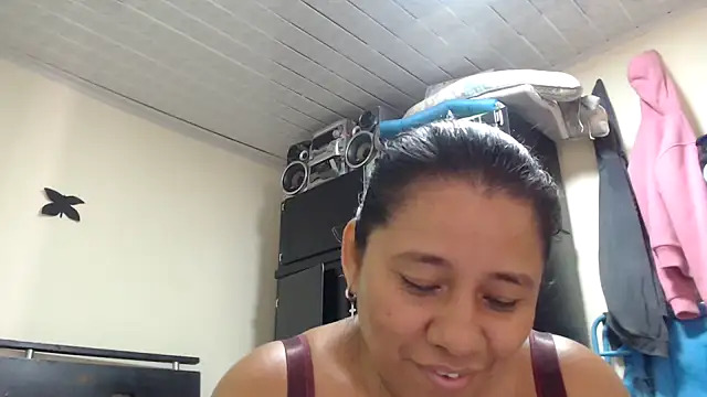 adrixxx38 online show from May 6, 5:06 pm