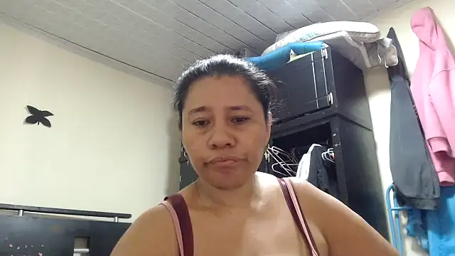 adrixxx38 online show from May 11, 5:10 pm
