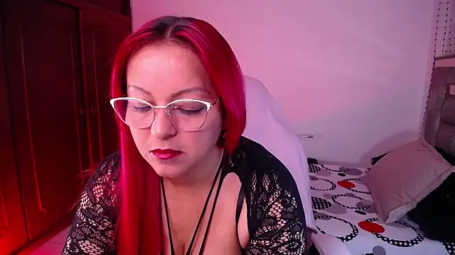 salomecastro  online show from March 6, 3:34 am