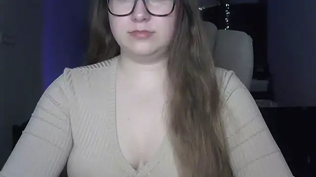 SeasonalSomeone online show from May 10, 10:23 pm