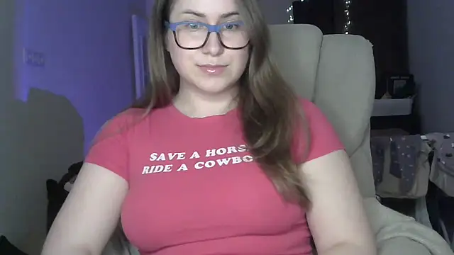 SeasonalSomeone online show from May 12, 11:22 pm
