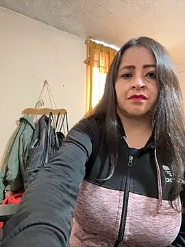 latinfemale online show from February 14, 9:50 pm