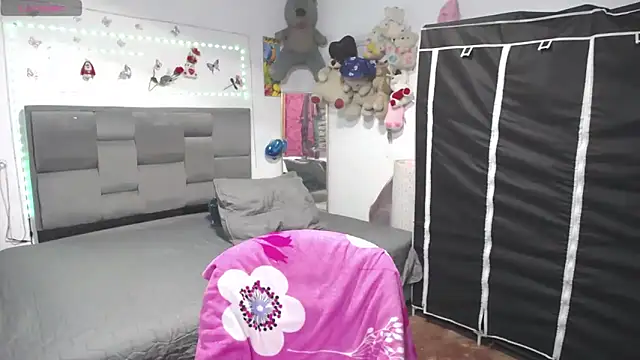 Sharloth milf online show from May 17, 9:14 pm