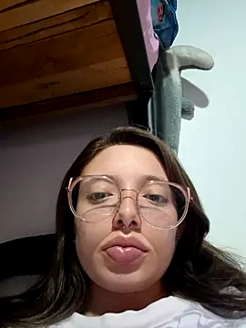 linda-schmidt online show from May 11, 2:35 am