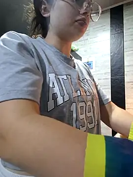 linda-schmidt online show from January 18, 1:13 am