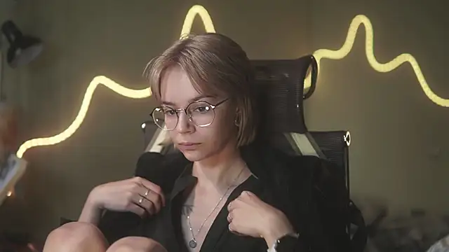 alyssa sweet online show from May 5, 5:43 am