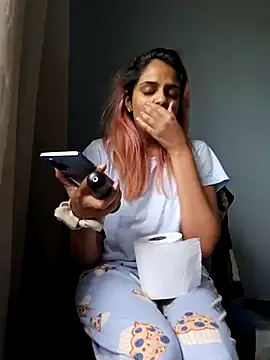 DirtySnowball69 online show from May 6, 7:56 am