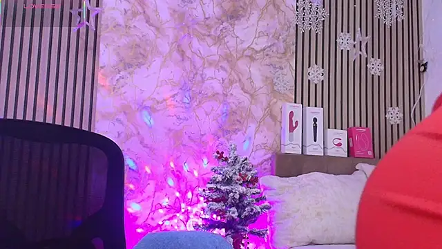 JuliRamirez online show from December 15, 11:26 am