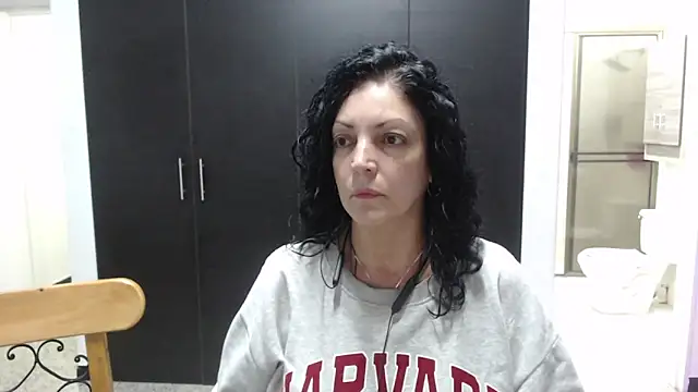 mijal queen online show from October 2, 3:00 am