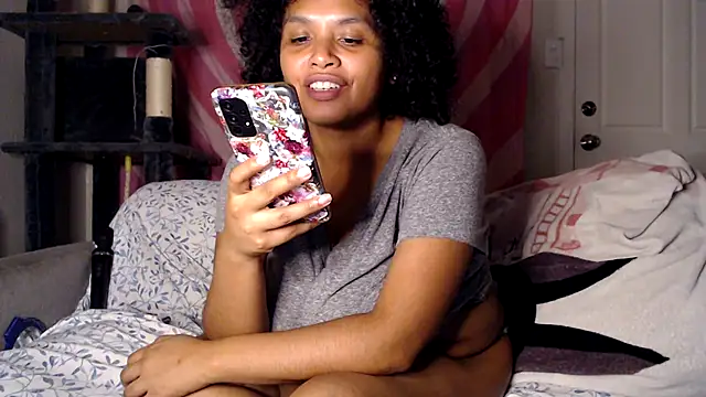 TasteeKitty online show from October 11, 6:29 am