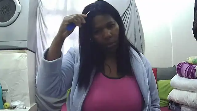 Delicioussexy online show from May 10, 6:59 am