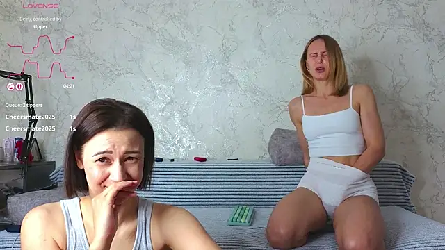 sweeetgirls2021 online show from May 9, 3:19 am