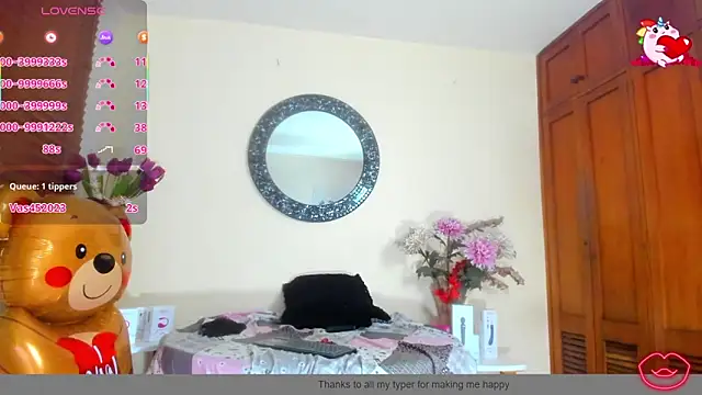 NicoleSantana online show from April 29, 2:37 am