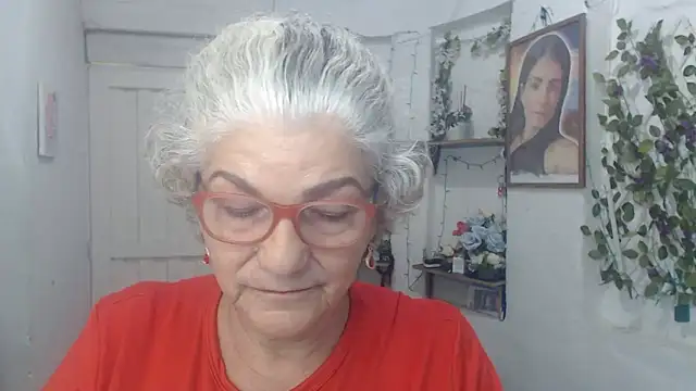 FunnyGrandma online show from September 19, 2:21 am
