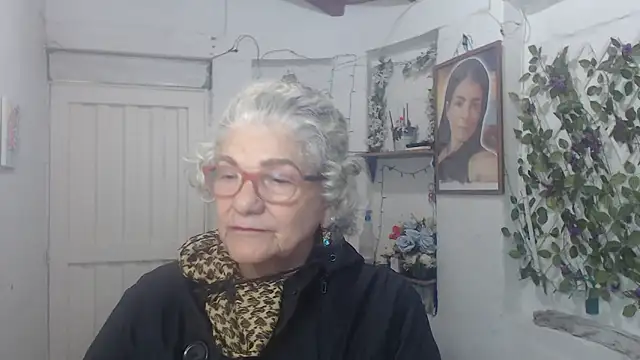 FunnyGrandma online show from October 5, 3:22 am