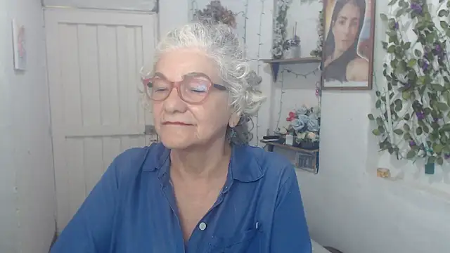 FunnyGrandma online show from September 25, 11:35 pm