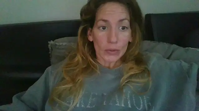 Rhodesxox online show from November 5, 5:51 pm