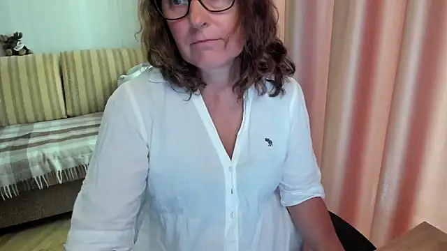 lauraoven online show from July 30, 7:20 am