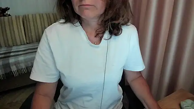 lauraoven online show from July 24, 1:42 pm
