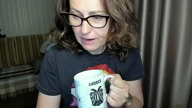 lauraoven online show from May 13, 6:24 pm