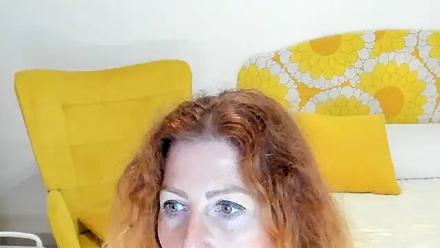 Snapshot of milf_penelope chatting on September 23, 3:48 am milf penelope online show from September 23, 3:48 am
