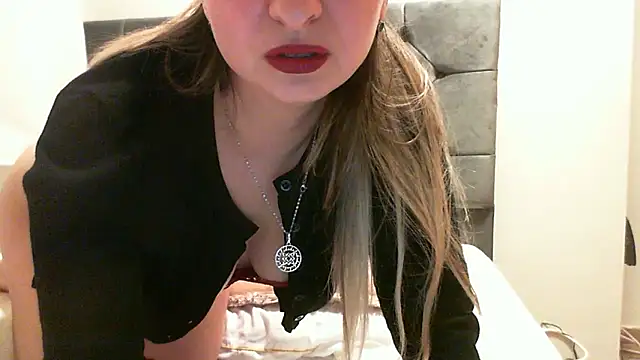 SusanCurt online show from November 26, 8:54 pm