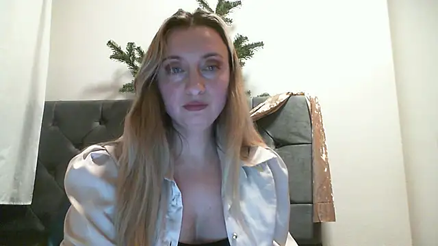 SusanCurt online show from January 10, 7:18 pm