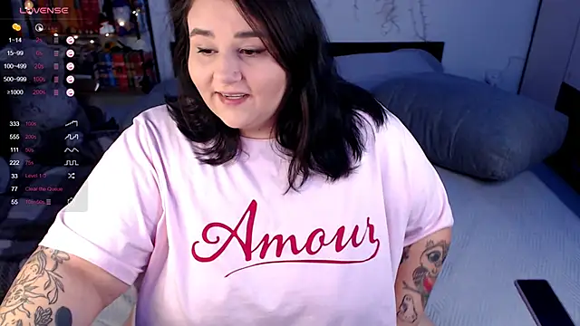 naughtykiss online show from November 6, 4:51 am