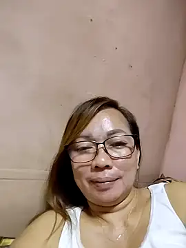 asianwet4u online show from May 12, 5:52 pm