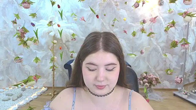 NicoleFoxery online show from May 17, 6:18 pm