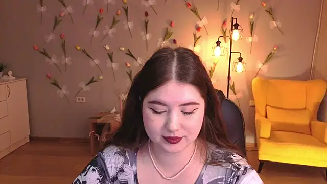 NicoleFoxery online show from May 9, 6:32 pm