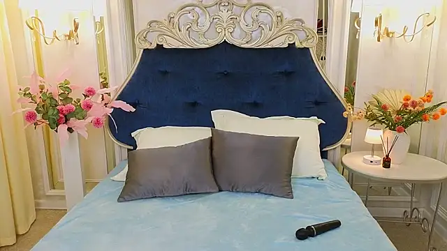 Ariana Petite online show from May 21, 1:58 am