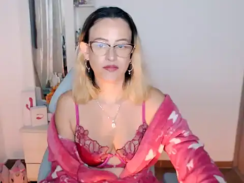BOREAL MOON online show from April 28, 3:21 am
