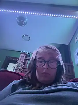 Bubblesgotcakee online show from May 10, 12:56 am
