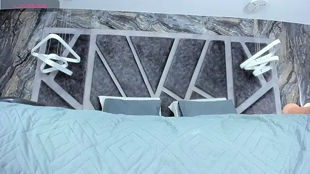 angelinafit online show from February 4, 4:21 pm