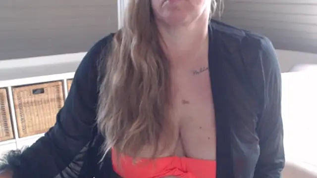 KimMitchelli online show from May 27, 11:51 am