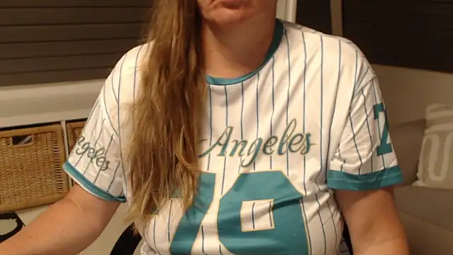 KimMitchelli online show from May 7, 4:28 am