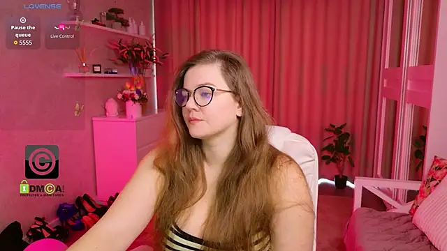 KellyKleine online show from March 9, 7:11 am