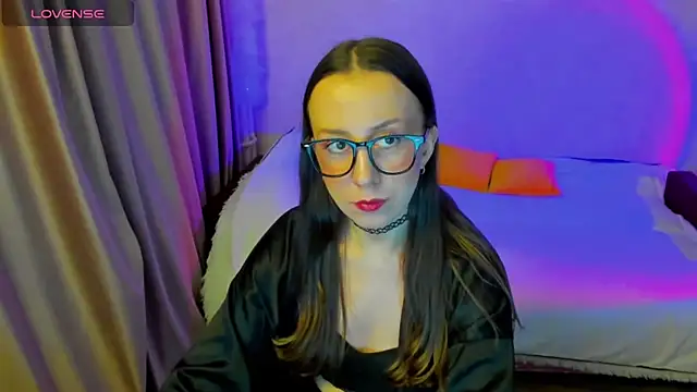 CurlySteph online show from February 19, 8:18 pm