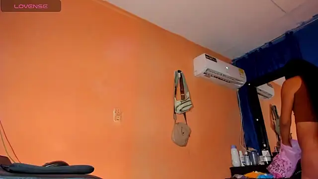 Sammybitchx online show from November 29, 8:13 pm