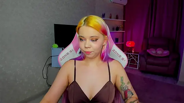 EnergyBunny 1 online show from June 19, 7:17 pm