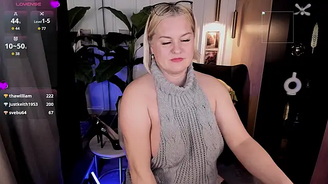 YolandaKiss online show from May 25, 5:06 am