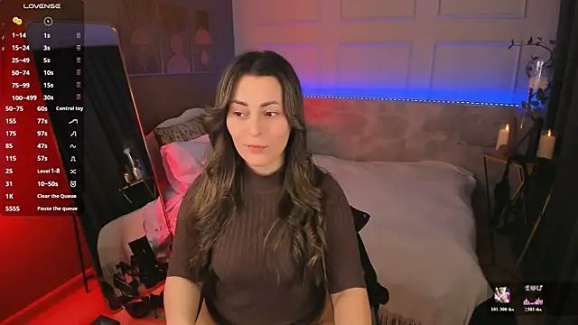 KylieMellow online show from May 30, 5:27 am