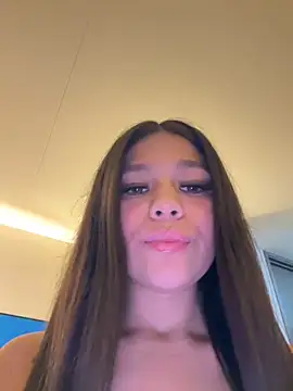 Alyshanon18 online show from May 16, 12:24 am
