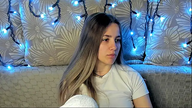 MaggieCake online show from May 5, 4:48 am